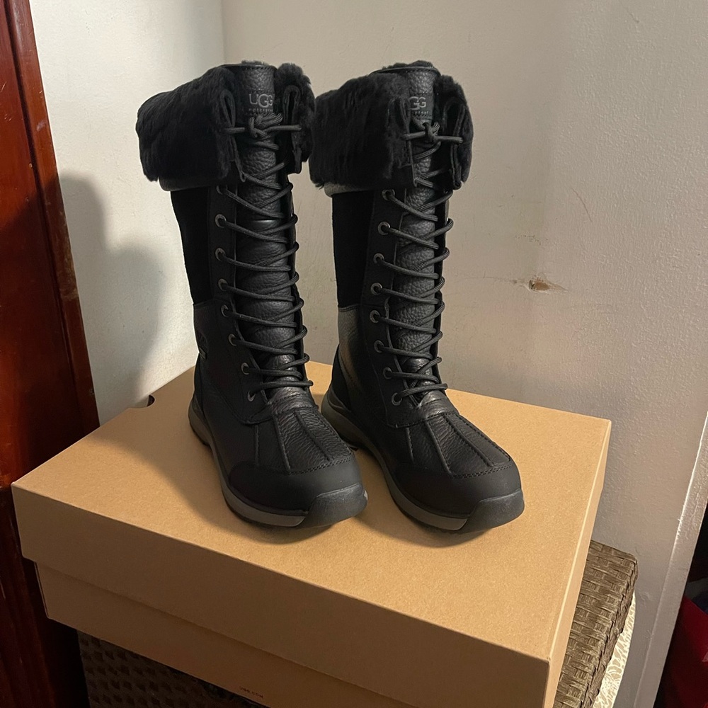 Womens Ugg Adirondack Boot tall III 7.5